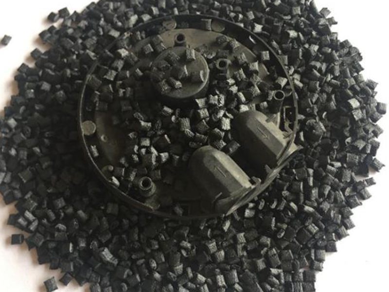 PA66有哪些優(yōu)異性能？應(yīng)用于相機(jī)鏡頭保護(hù)蓋特性